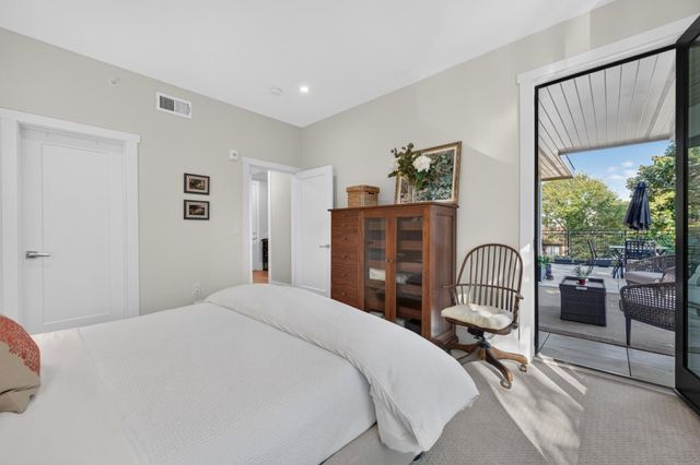 1667 San Carlos Avenue 203, San Carlos, CA 94070