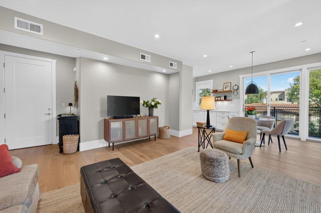 1667 San Carlos Avenue 203, San Carlos, CA 94070