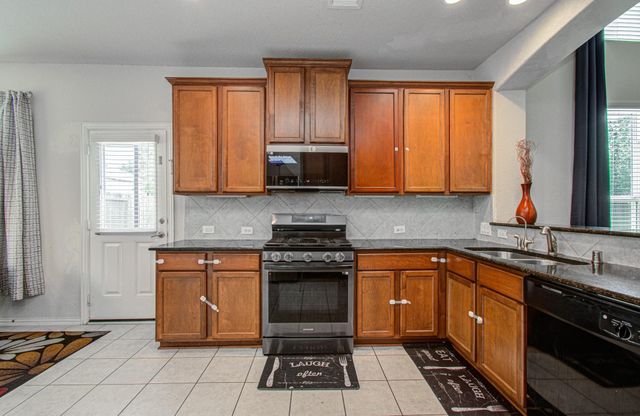 2280 Ivy Wall Drive, Conroe, TX 77301