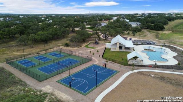 926 Belle Oaks, Bulverde, TX 78163