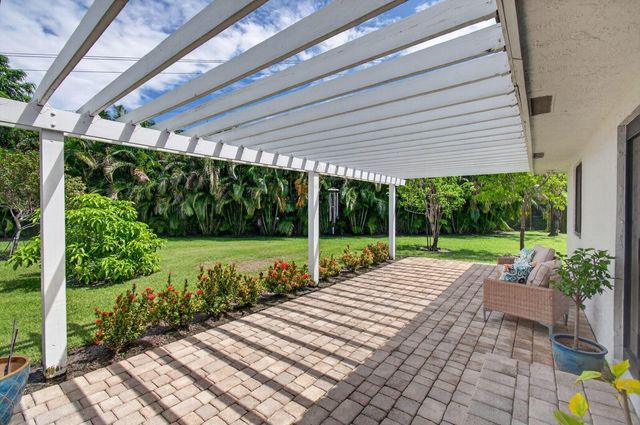 22491 Martella Avenue, Boca Raton, FL 33433