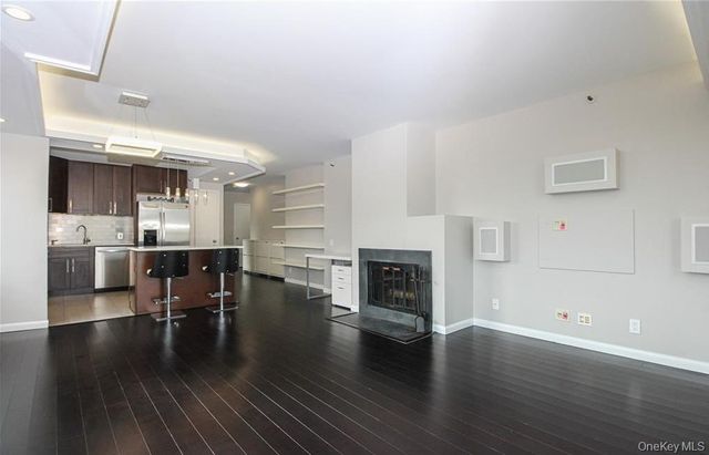 10 Cottage Place 11E, White Plains, NY 10601