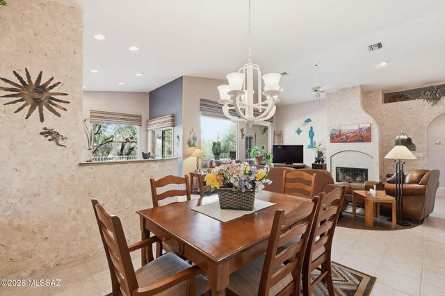 2664 S Fade Drive, Green Valley, AZ 85614