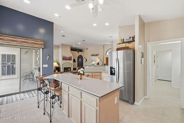 2664 S Fade Drive, Green Valley, AZ 85614