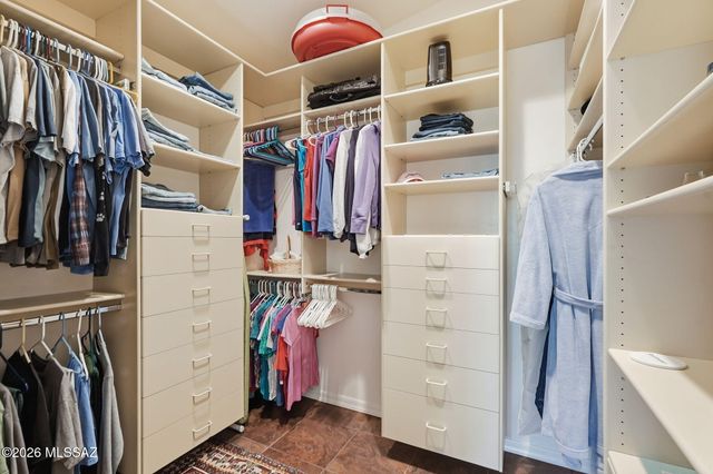 2664 S Fade Drive, Green Valley, AZ 85614