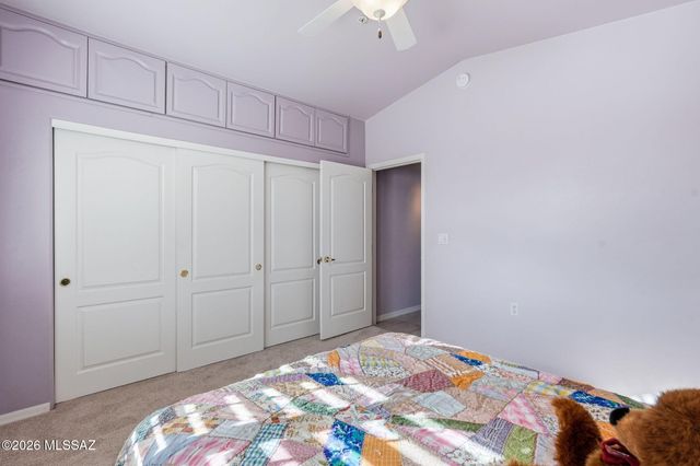 2664 S Fade Drive, Green Valley, AZ 85614