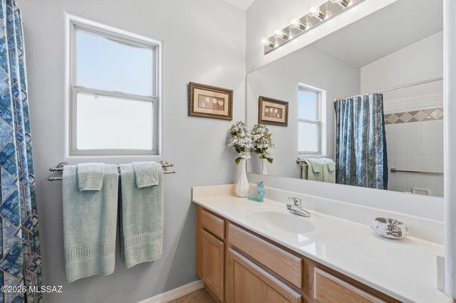 2664 S Fade Drive, Green Valley, AZ 85614