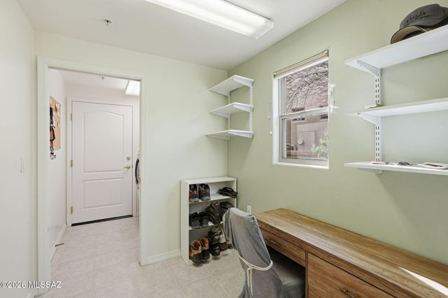 2664 S Fade Drive, Green Valley, AZ 85614