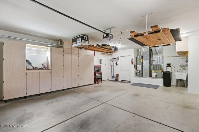 2664 S Fade Drive, Green Valley, AZ 85614