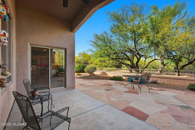 2664 S Fade Drive, Green Valley, AZ 85614