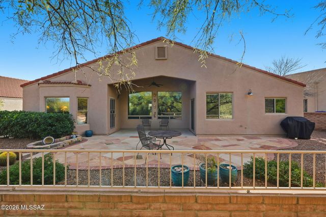 2664 S Fade Drive, Green Valley, AZ 85614