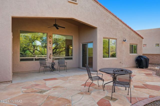 2664 S Fade Drive, Green Valley, AZ 85614