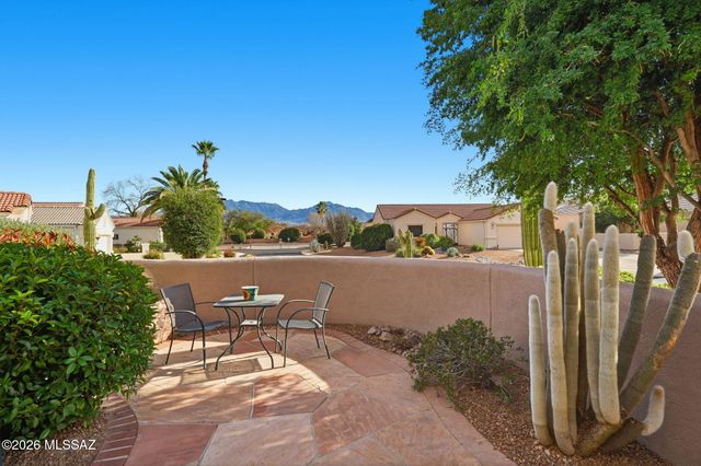 2664 S Fade Drive, Green Valley, AZ 85614