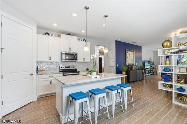 28395 Captiva Shell LOOP, Bonita Springs, FL 34135
