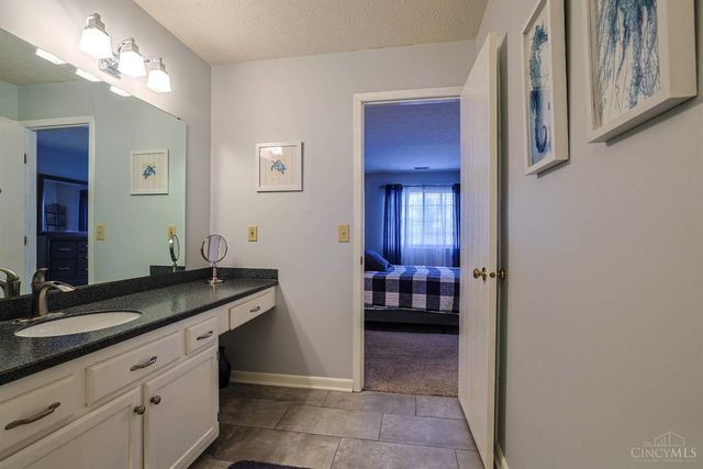 4213 Victorian Green Drive, Green Twp, OH 45211