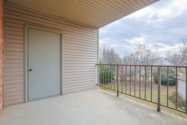 4213 Victorian Green Drive, Green Twp, OH 45211