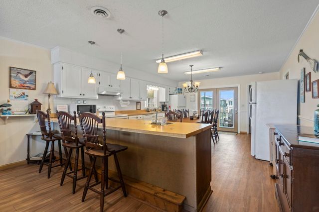 327 55th Ave. N, North Myrtle Beach, SC 29582