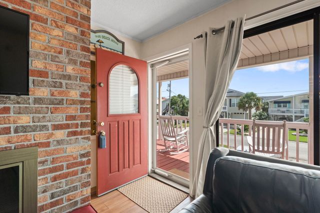 327 55th Ave. N, North Myrtle Beach, SC 29582