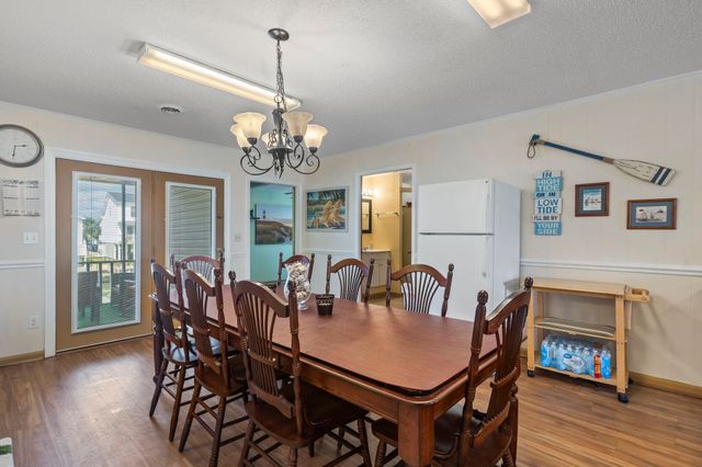 327 55th Ave. N, North Myrtle Beach, SC 29582