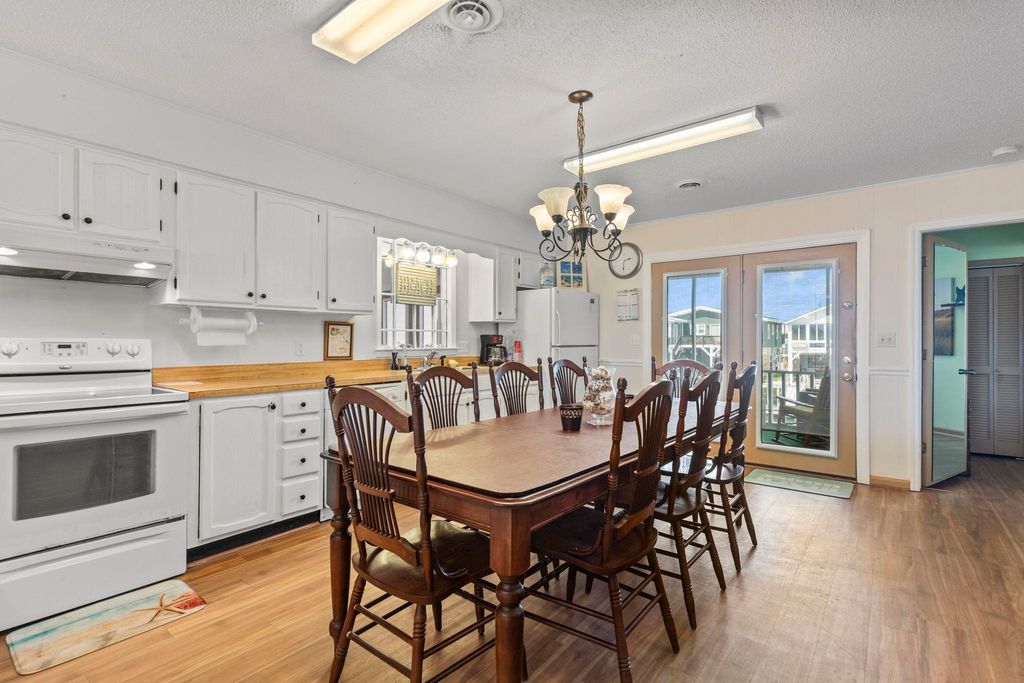 327 55th Ave. N, North Myrtle Beach, SC 29582 — photo 5