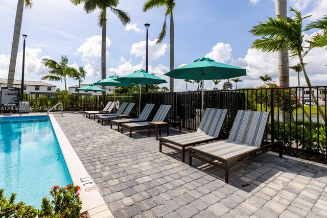 3000 Park Pl, Dania Beach, FL 33312