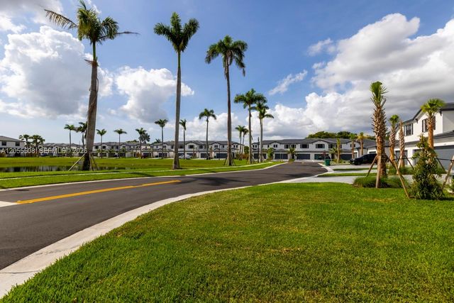 3000 Park Pl, Dania Beach, FL 33312