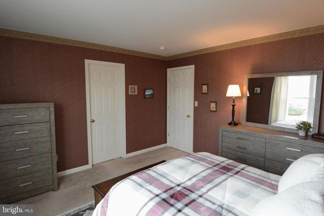 603 HONEYSUCKLE WAY, Pennsburg, PA 18073