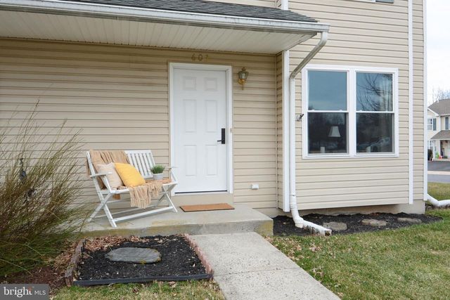 603 HONEYSUCKLE WAY, Pennsburg, PA 18073