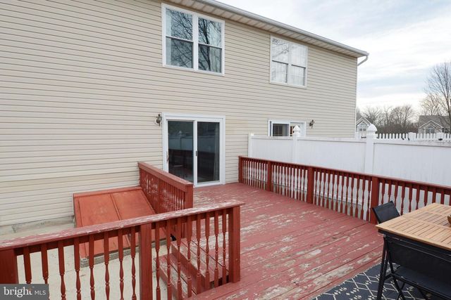 603 HONEYSUCKLE WAY, Pennsburg, PA 18073