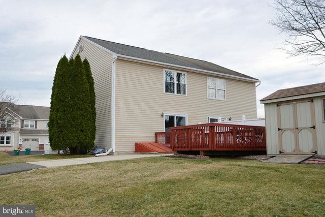 603 HONEYSUCKLE WAY, Pennsburg, PA 18073