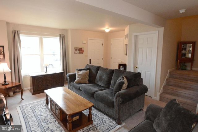 603 HONEYSUCKLE WAY, Pennsburg, PA 18073