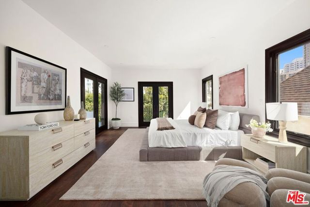 10669 Wellworth Avenue, Los Angeles, CA 90024