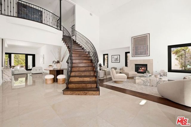 10669 Wellworth Avenue, Los Angeles, CA 90024