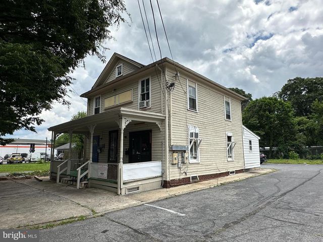 403 DIAMOND AVE, Gaithersburg, MD 20877