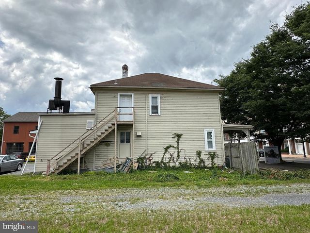 403 DIAMOND AVE, Gaithersburg, MD 20877