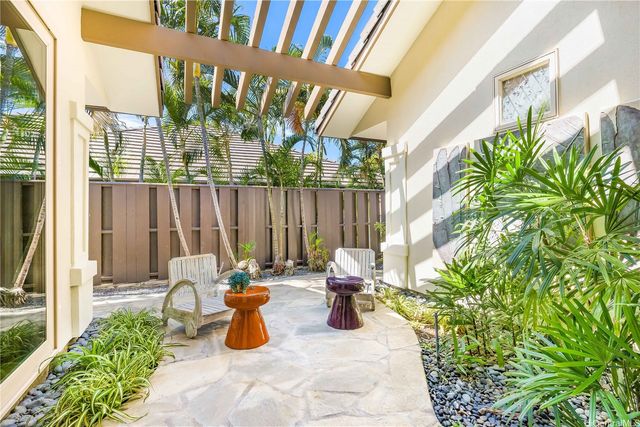 1032 Koko Uka Place, Honolulu, HI 96825