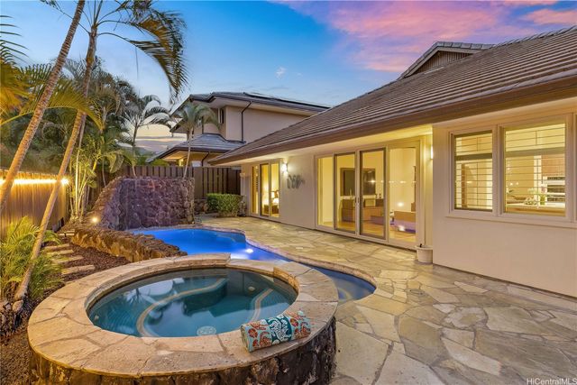 1032 Koko Uka Place, Honolulu, HI 96825