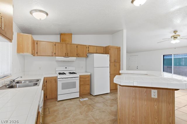 5915 Sassy Rose Drive, Las Vegas, NV 89122