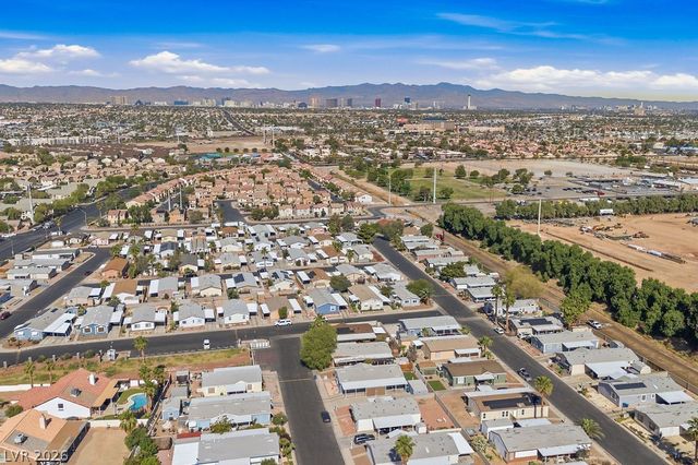 5915 Sassy Rose Drive, Las Vegas, NV 89122