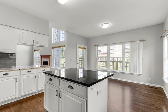 3 Barton Creek Court, Lake In The Hills, IL 60156