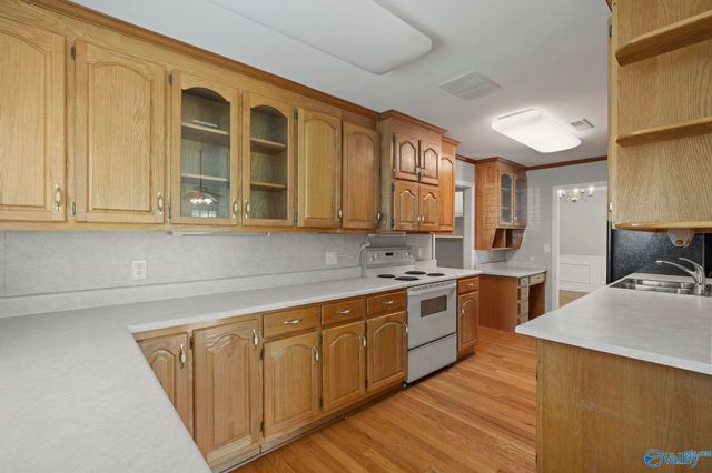 10415 Parliament Drive, Huntsville, AL 35803