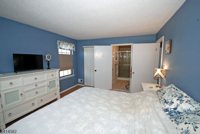 164 Woodward Ln, Bernards Twp., NJ 07920