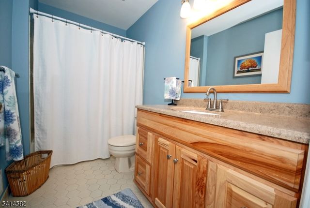 164 Woodward Ln, Bernards Twp., NJ 07920