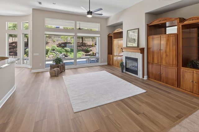2209 Lamplight Ln, Lincoln, CA 95648