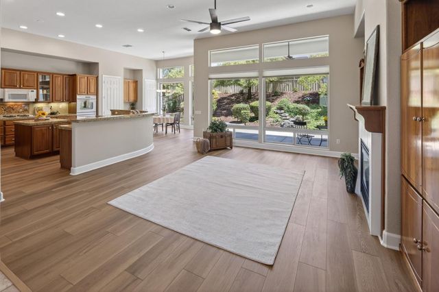 2209 Lamplight Ln, Lincoln, CA 95648
