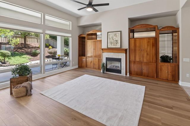 2209 Lamplight Ln, Lincoln, CA 95648