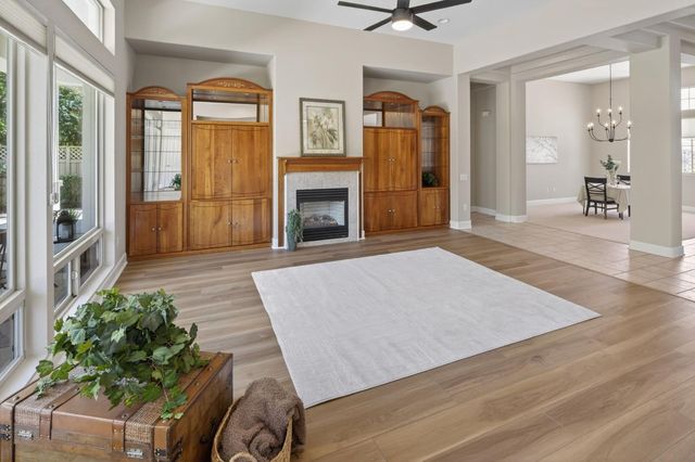 2209 Lamplight Ln, Lincoln, CA 95648