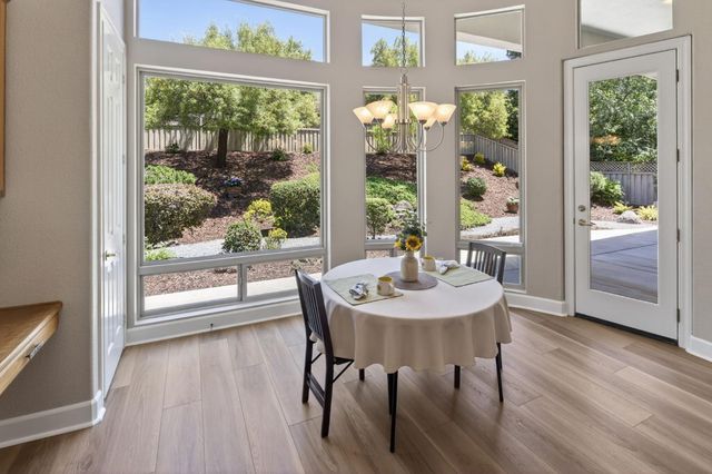 2209 Lamplight Ln, Lincoln, CA 95648