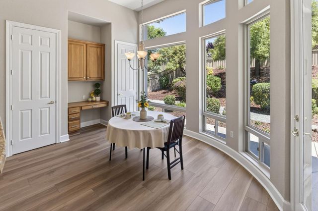 2209 Lamplight Ln, Lincoln, CA 95648