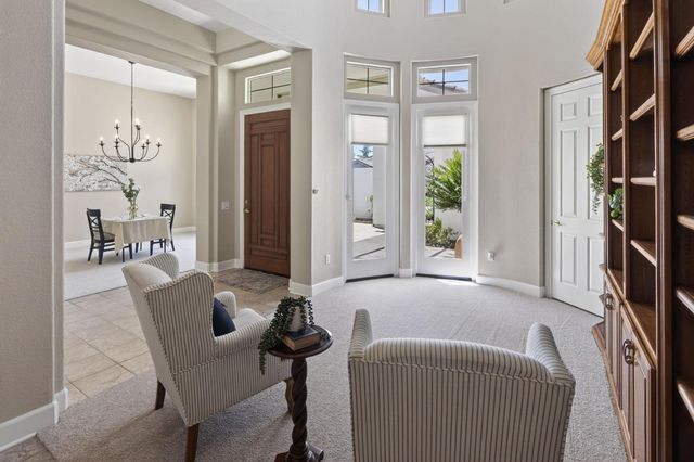 2209 Lamplight Ln, Lincoln, CA 95648